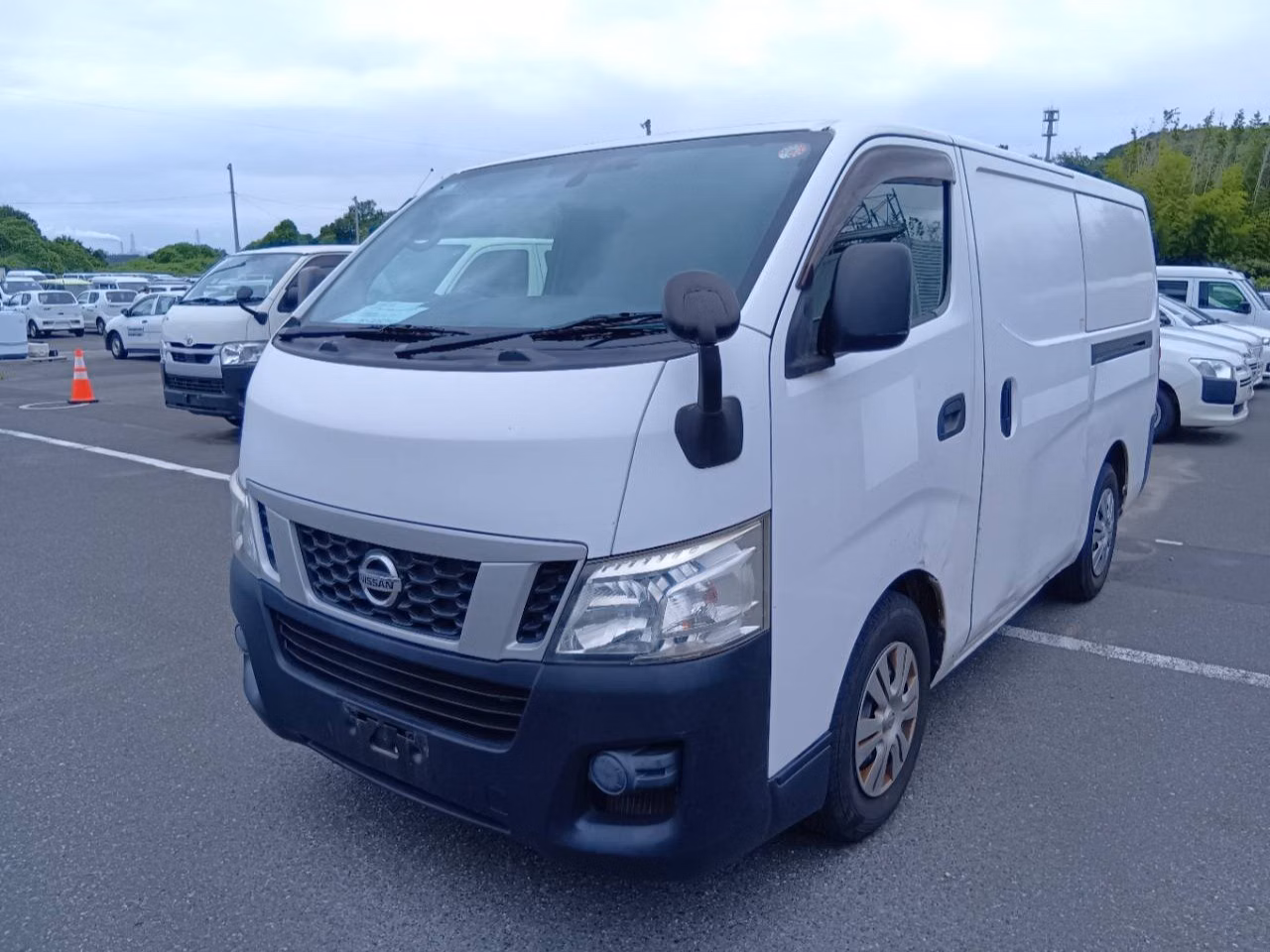 NISSAN NV350 CARAVAN