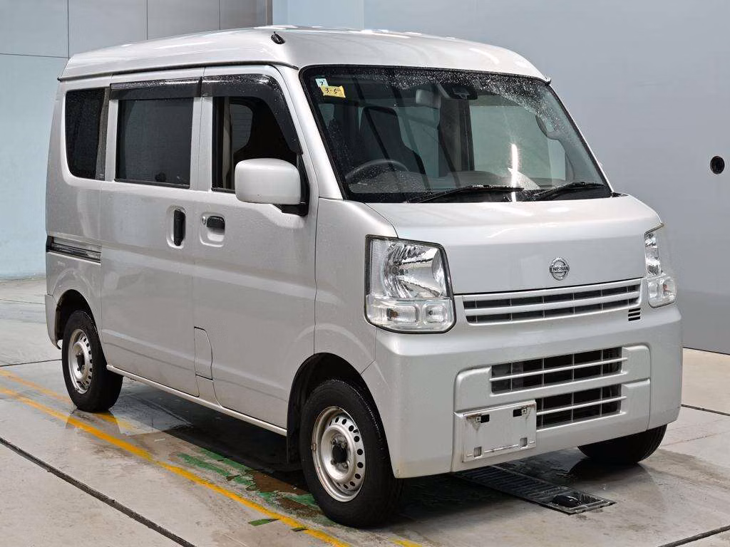 NISSAN NV100 CLIPPER