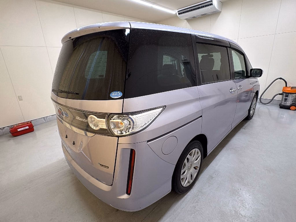 MAZDA BIANTE