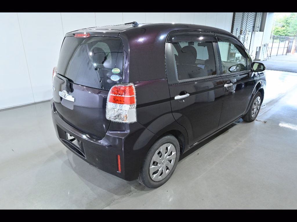 TOYOTA SPADE