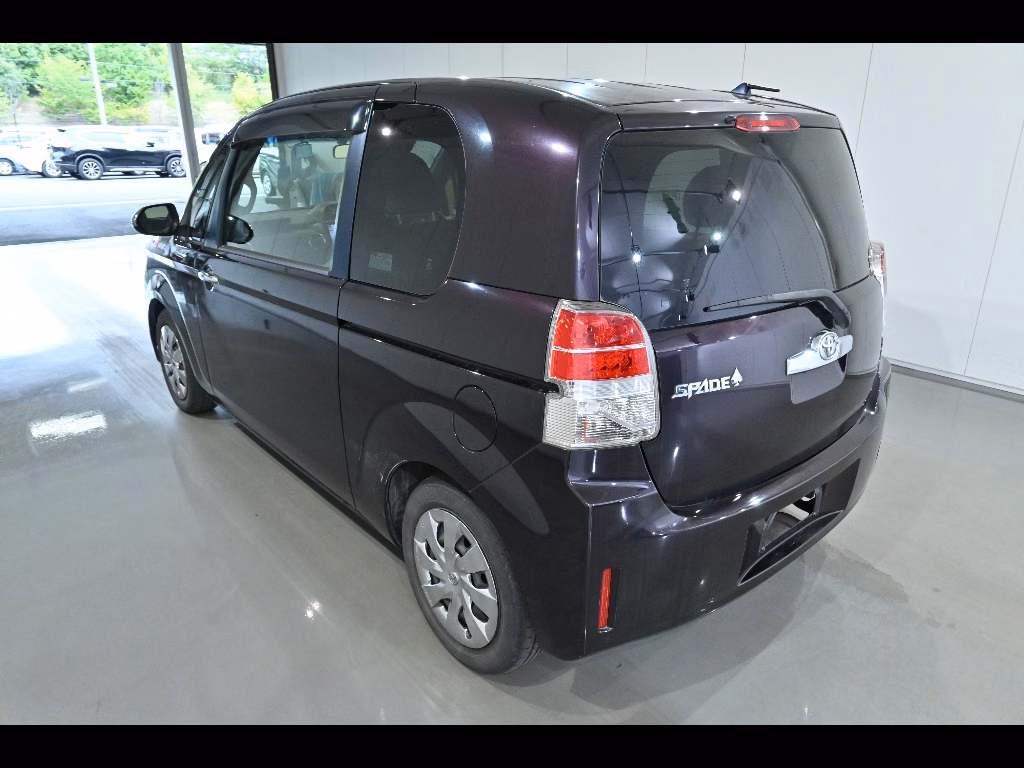 TOYOTA SPADE
