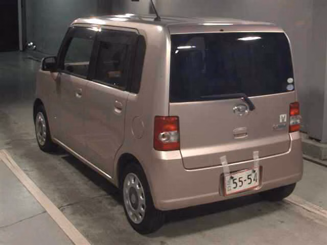 DAIHATSU MOVE CONTE