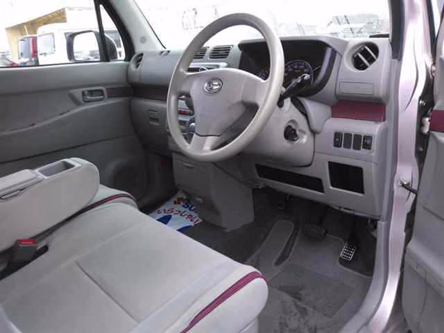DAIHATSU MOVE CONTE