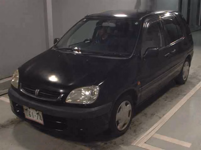 TOYOTA RAUM