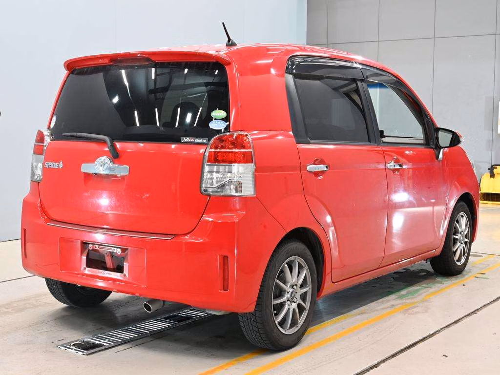 TOYOTA SPADE