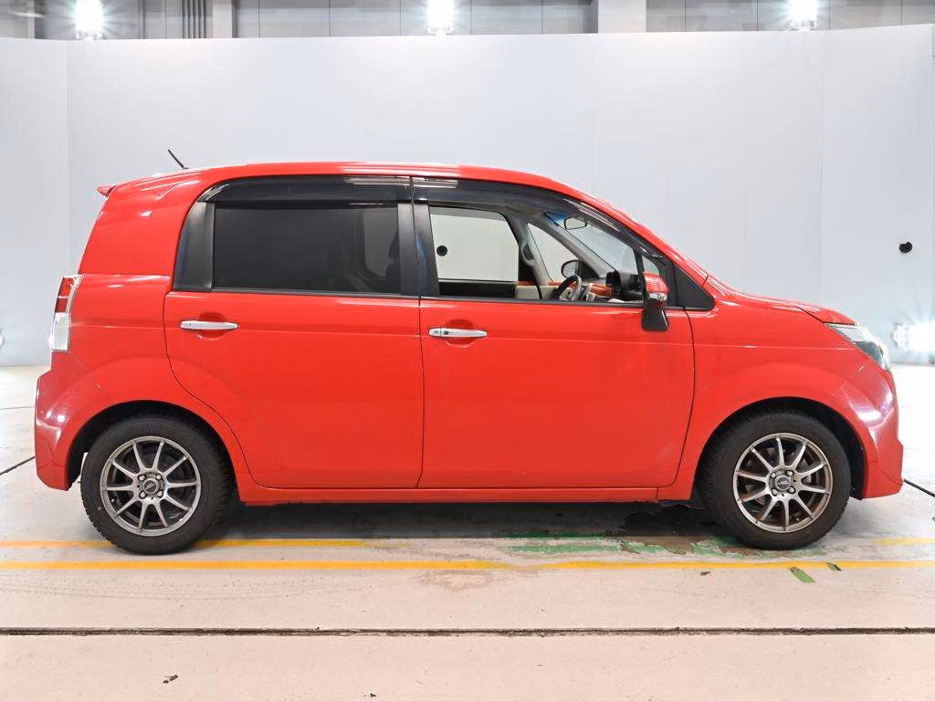 TOYOTA SPADE
