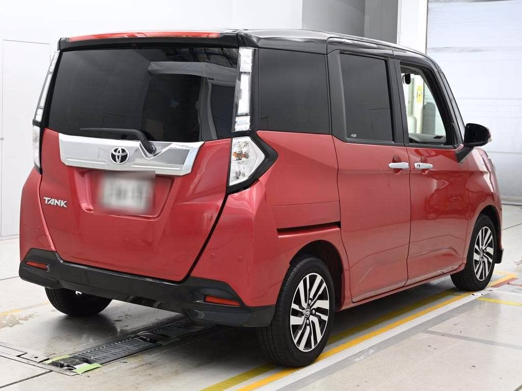 TOYOTA TANK