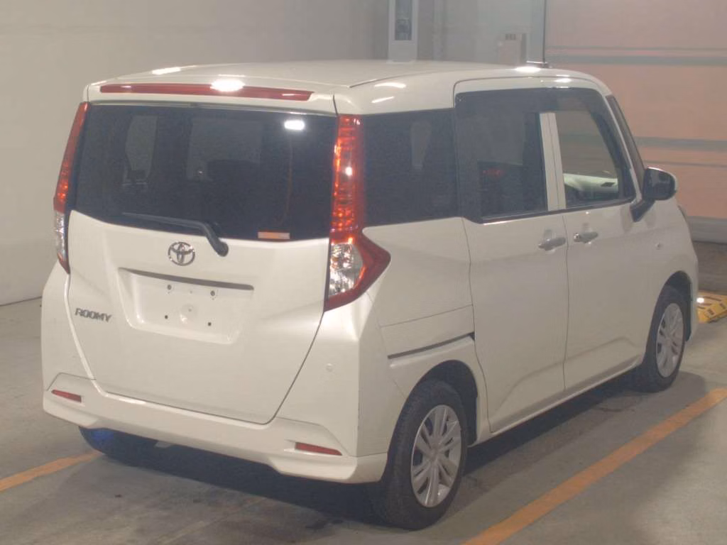 TOYOTA ROOMY