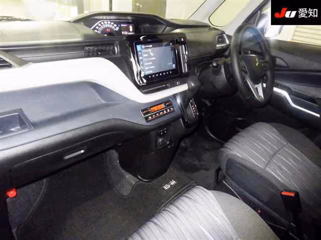 MITSUBISHI DELICA D:2