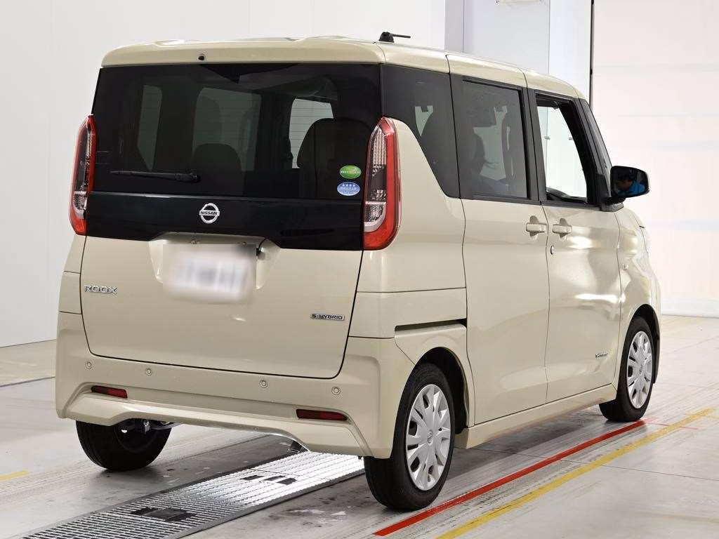 NISSAN ROOX