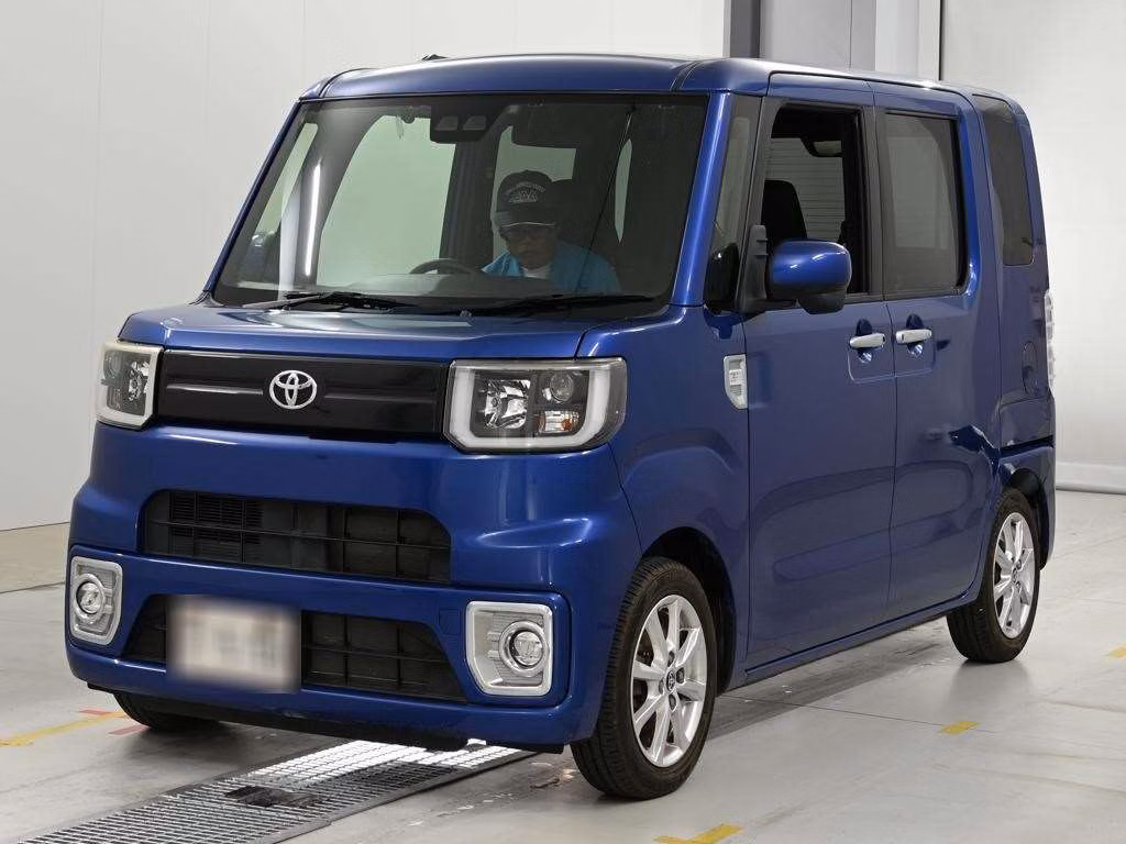 TOYOTA PIXIS MEGA