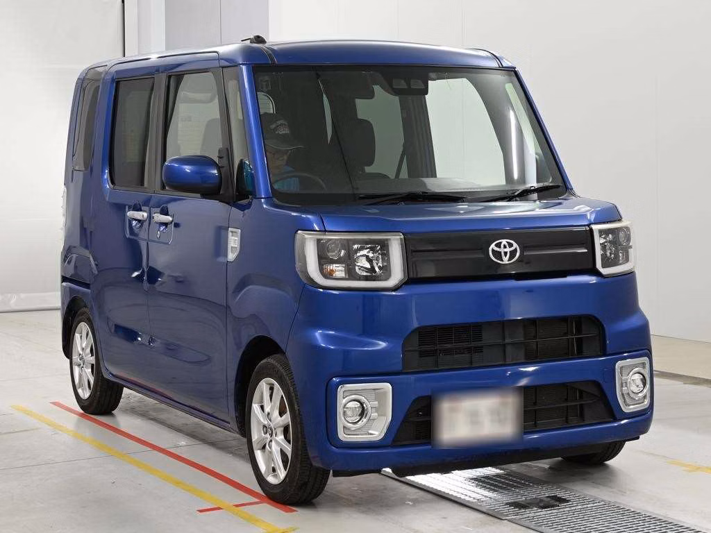 TOYOTA PIXIS MEGA