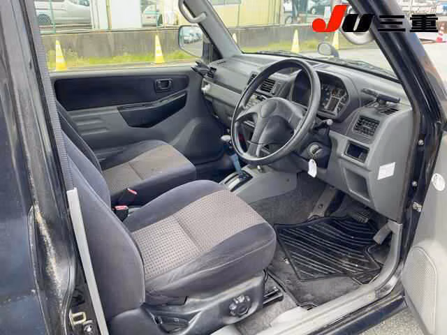 MITSUBISHI PAJERO MINI
