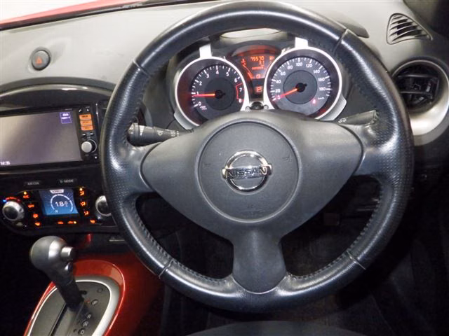NISSAN JUKE
