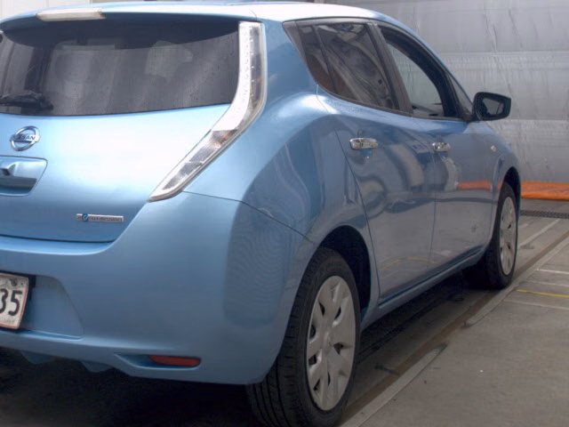 NISSAN LEAF
