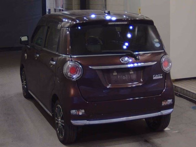 DAIHATSU CAST