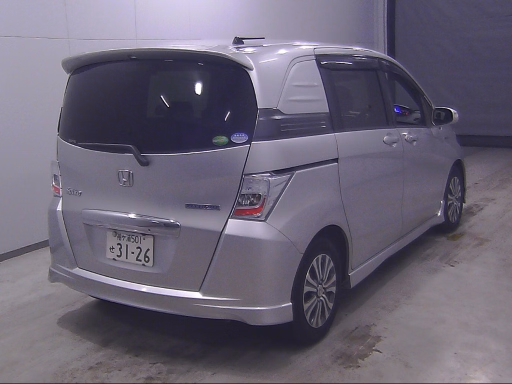 HONDA FREED SPIKE
