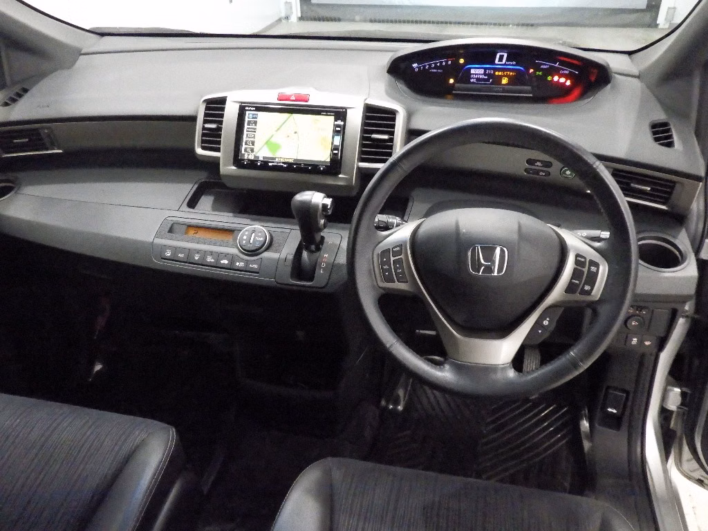 HONDA FREED SPIKE