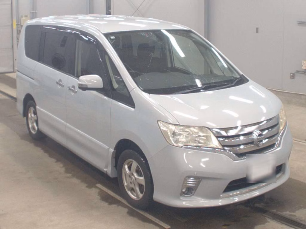 NISSAN SERENA