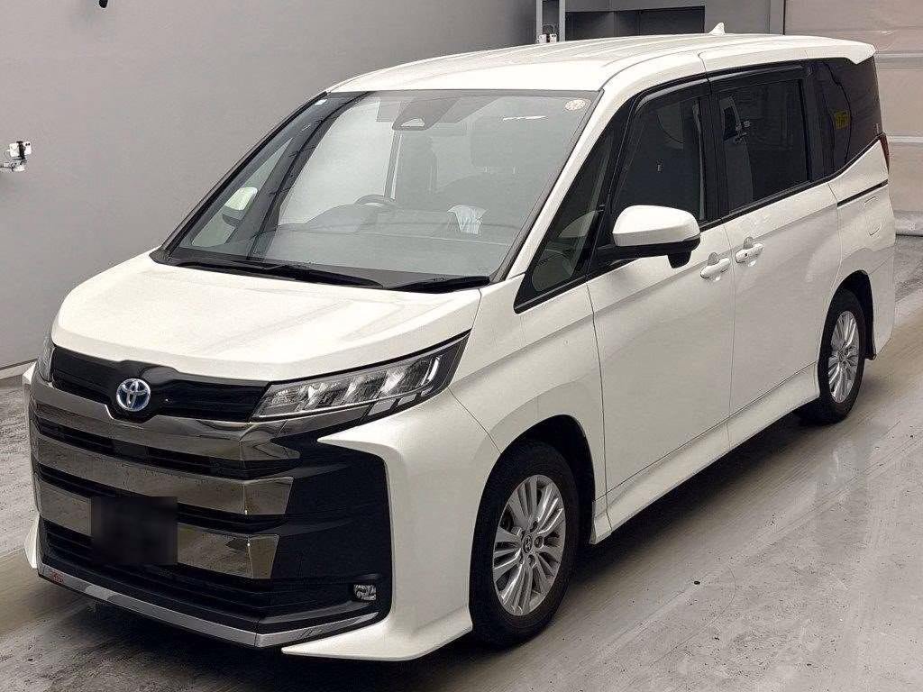 TOYOTA NOAH