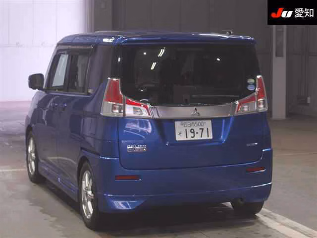 MITSUBISHI DELICA D:2