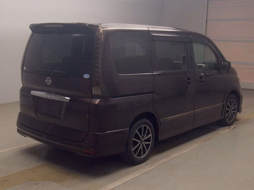 NISSAN SERENA