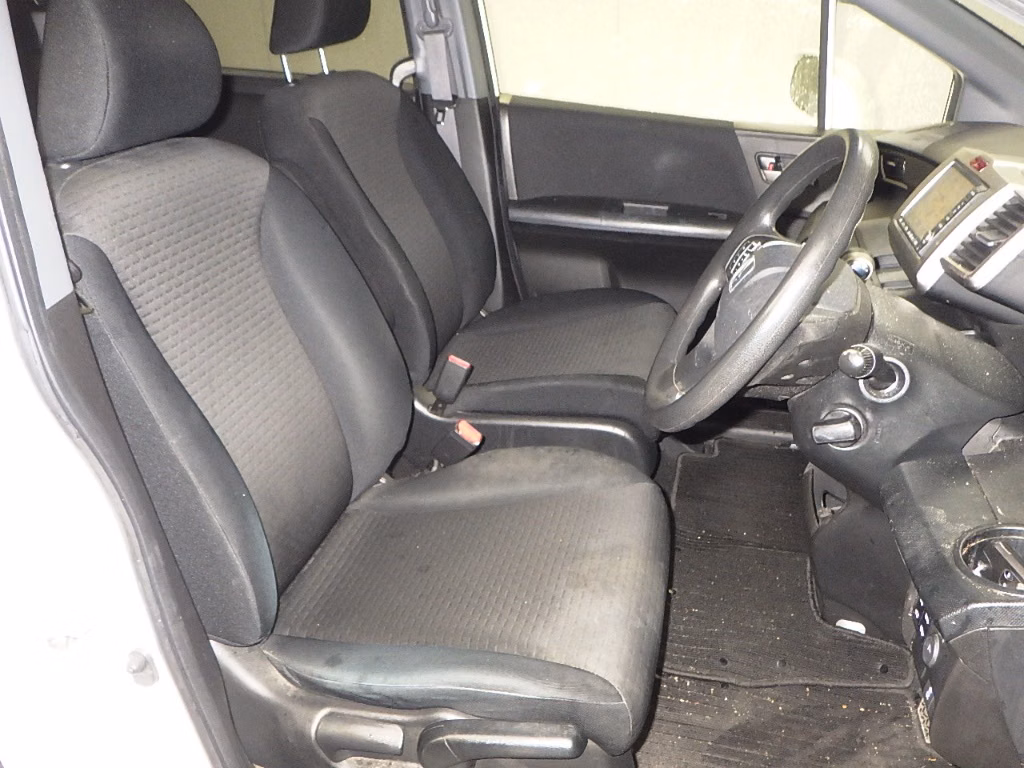HONDA FREED SPIKE