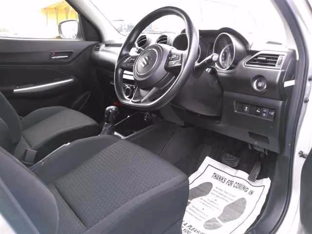 SUZUKI SWIFT