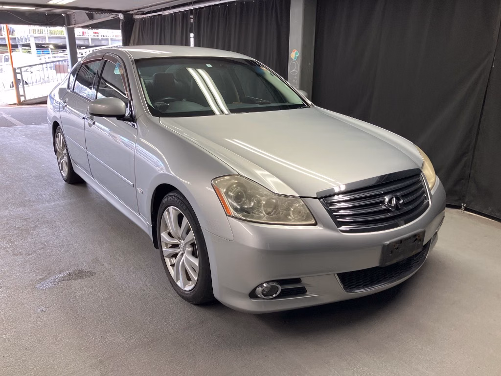 NISSAN FUGA