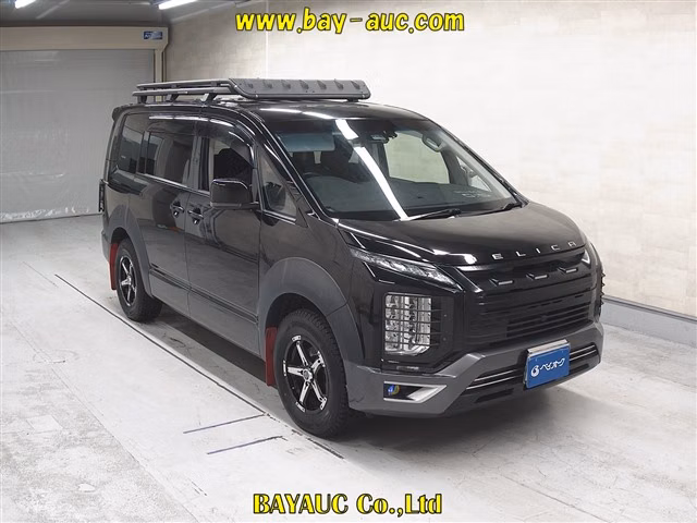 MITSUBISHI DELICA D:5