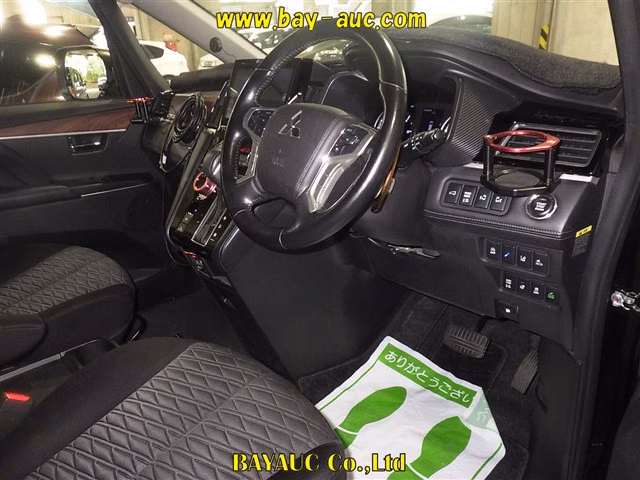 MITSUBISHI DELICA D:5