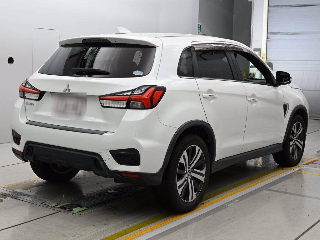 MITSUBISHI RVR