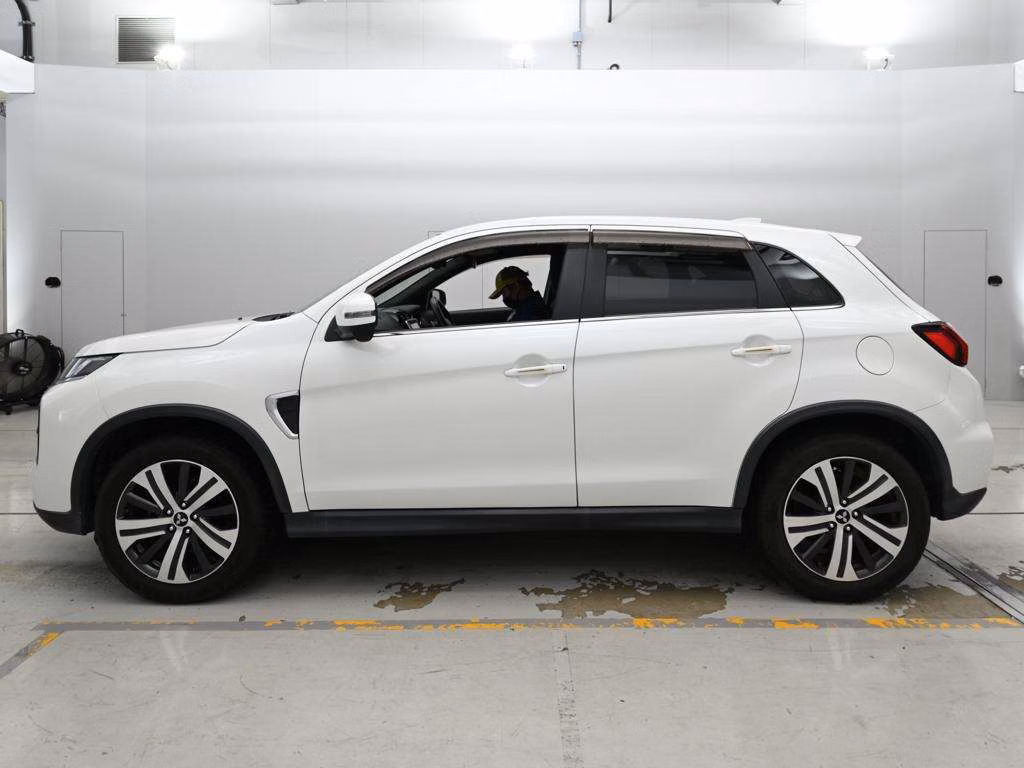 MITSUBISHI RVR