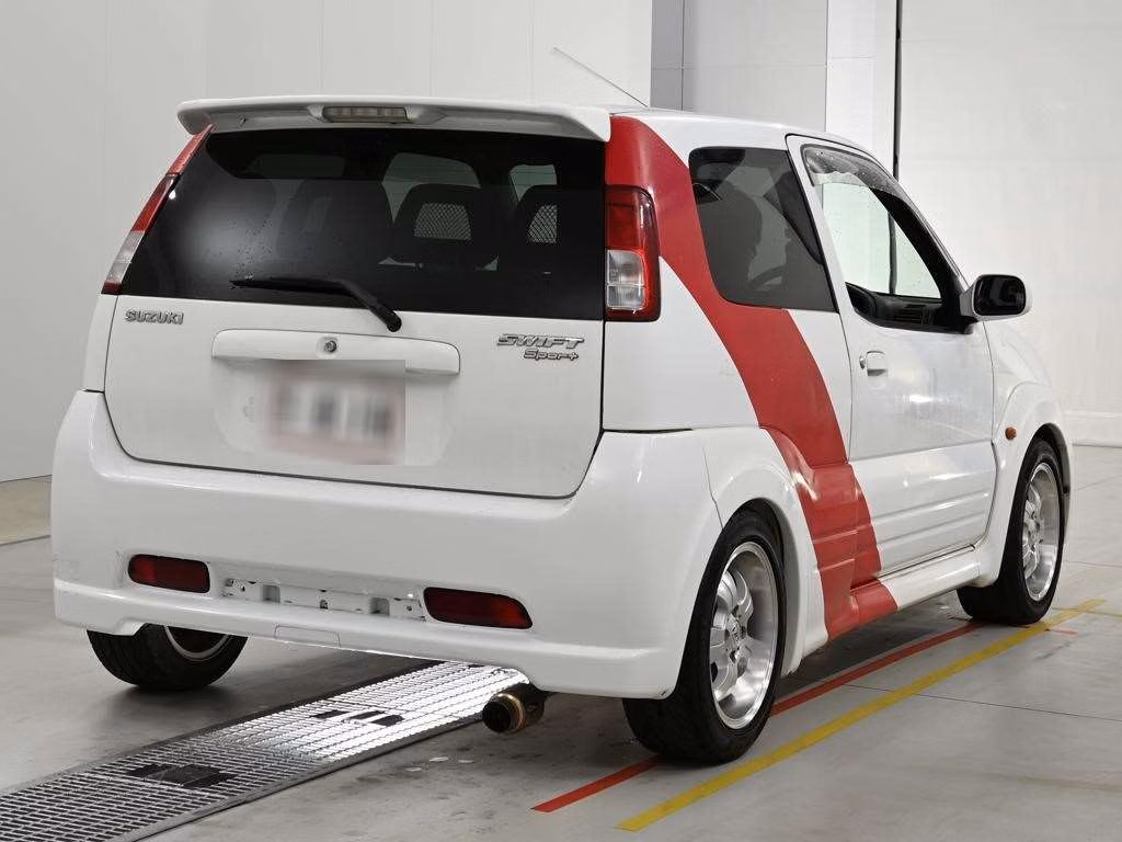 SUZUKI SWIFT