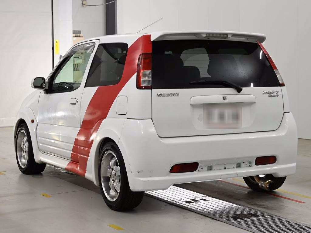 SUZUKI SWIFT