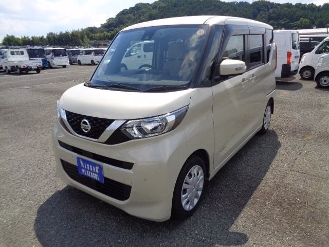 NISSAN ROOX
