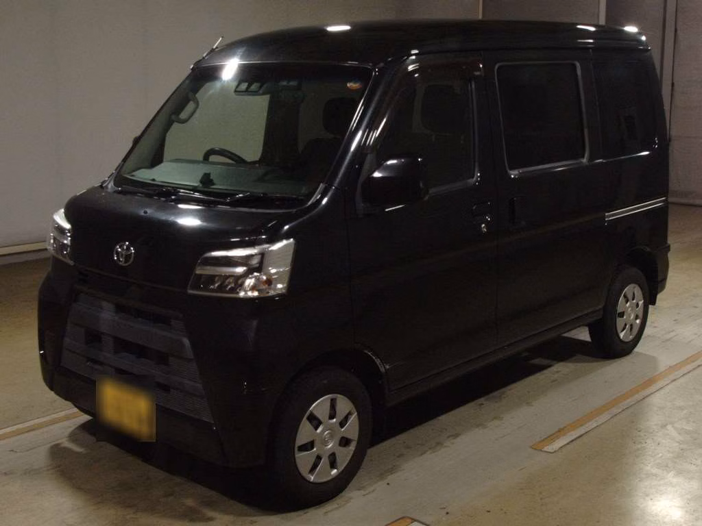 TOYOTA PIXIS VAN