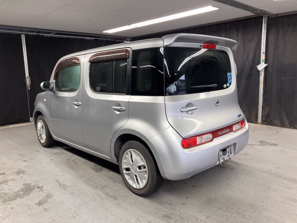 NISSAN CUBE