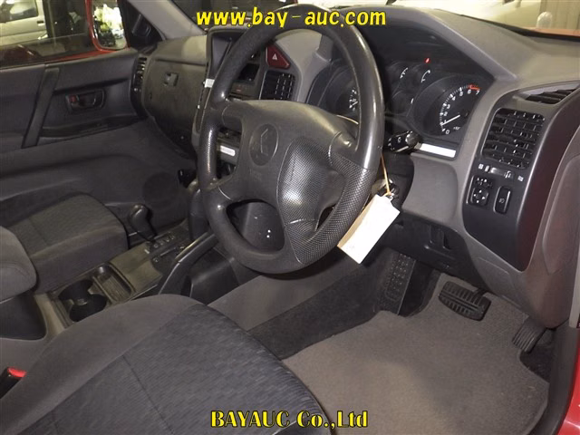 MITSUBISHI PAJERO