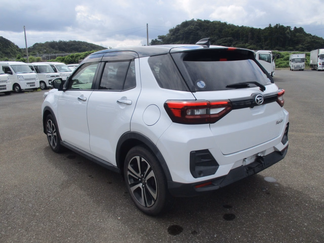 DAIHATSU ROCKY