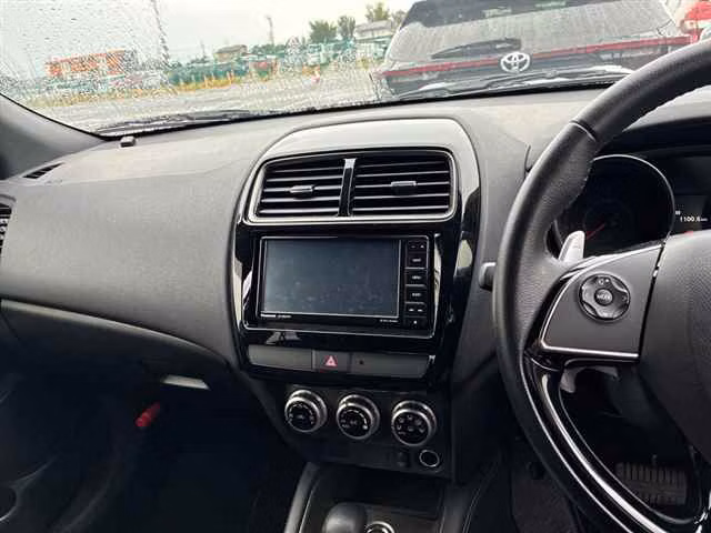 MITSUBISHI RVR