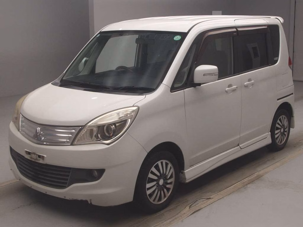 MITSUBISHI DELICA D:2