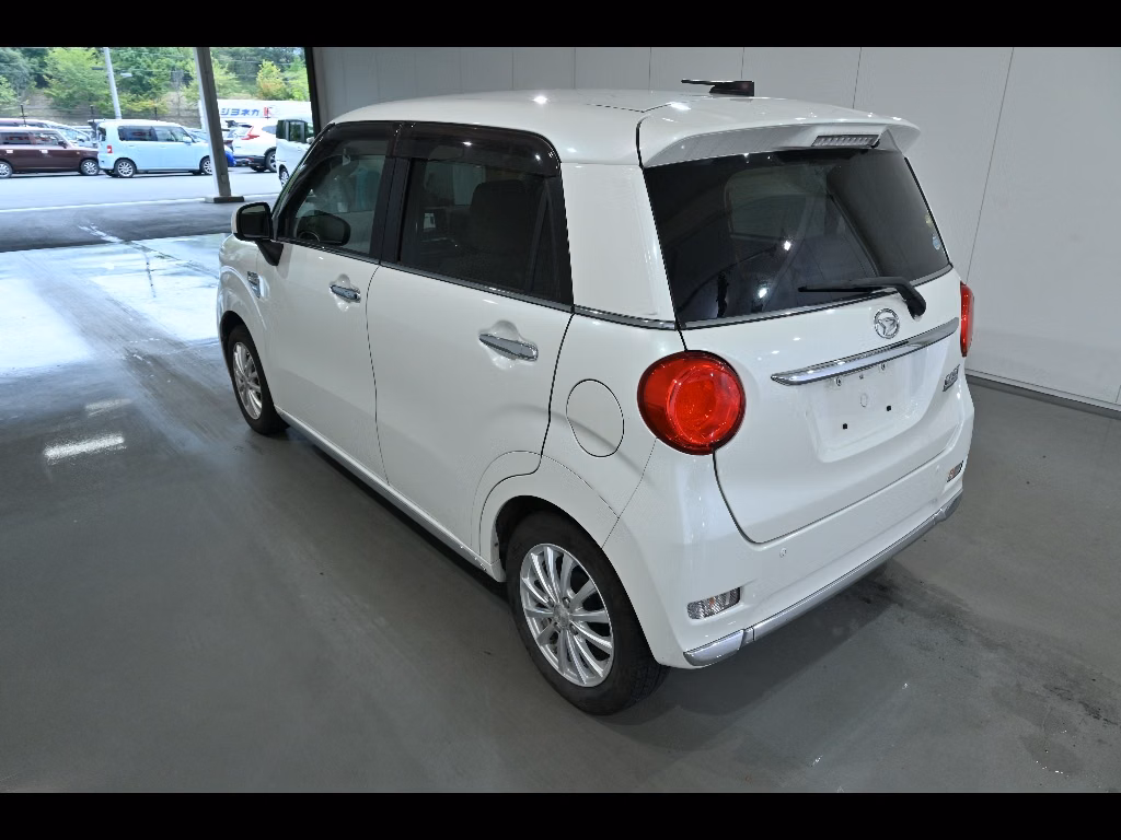 DAIHATSU CAST