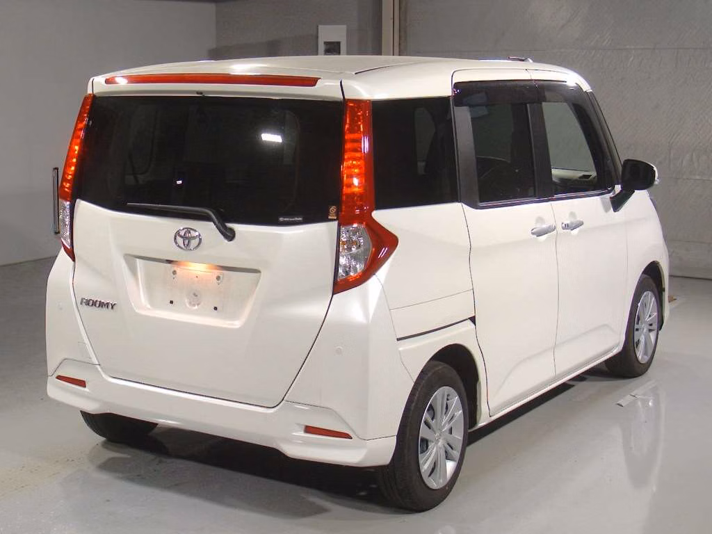 TOYOTA ROOMY