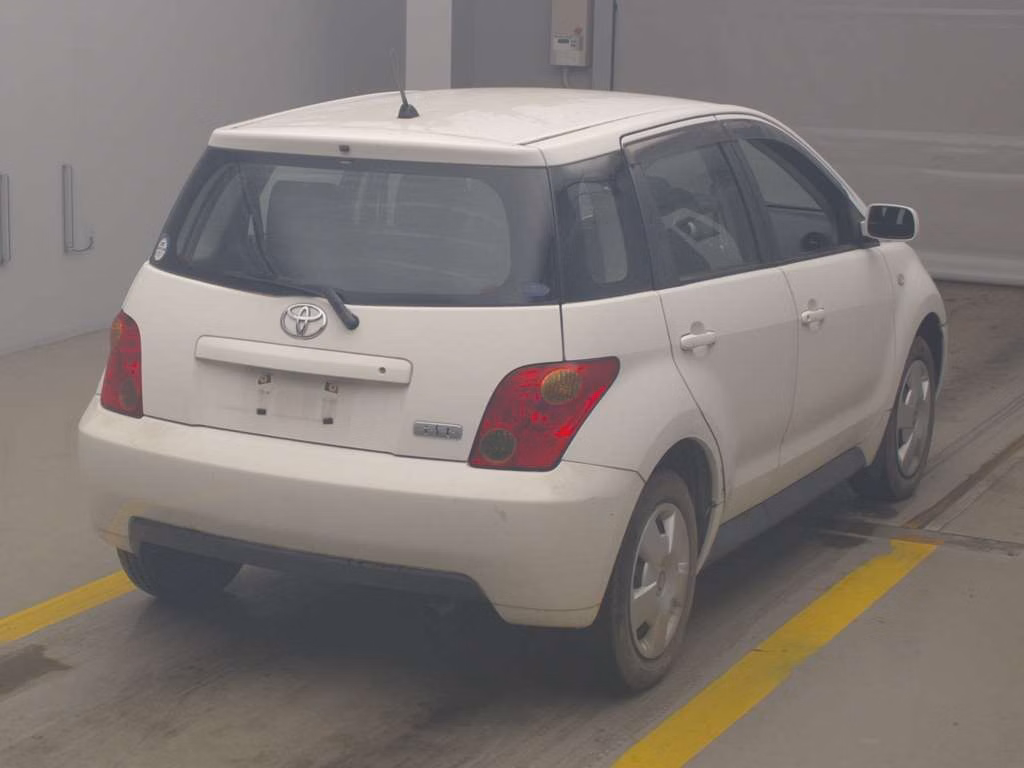 TOYOTA IST