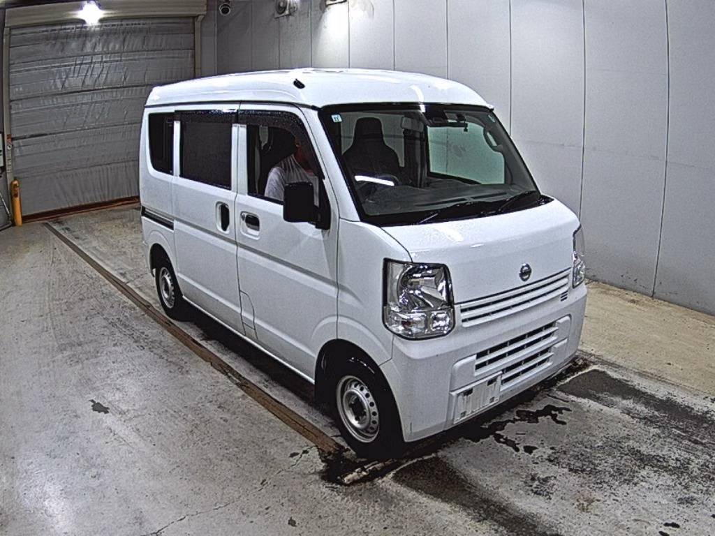 NISSAN NV100 CLIPPER