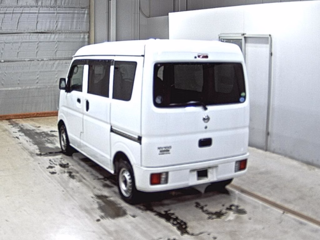 NISSAN NV100 CLIPPER