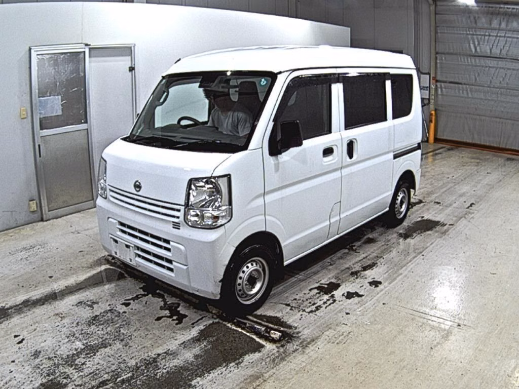 NISSAN NV100 CLIPPER