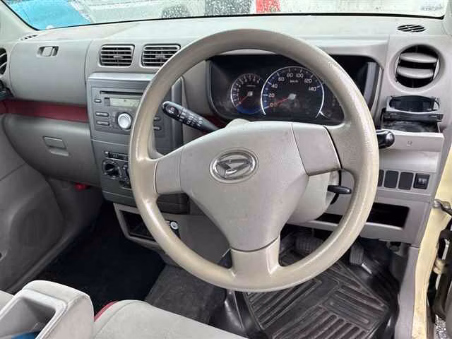 DAIHATSU MOVE CONTE