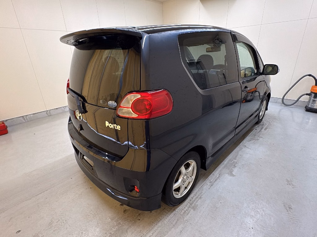 TOYOTA PORTE